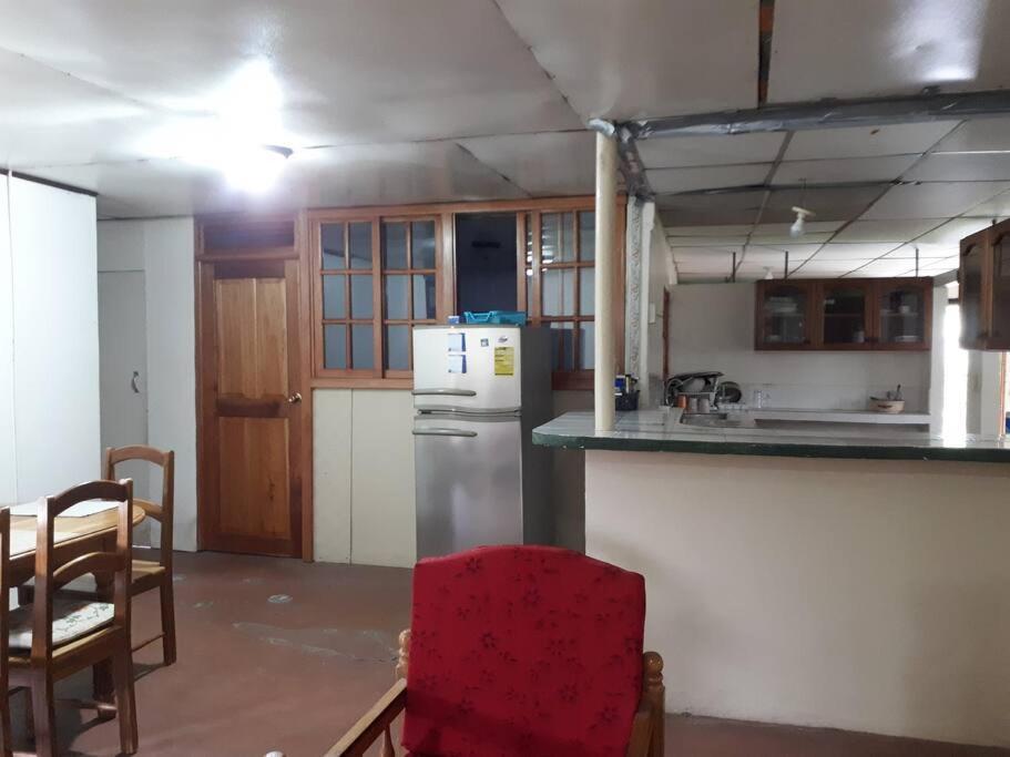 Gia'S Garage & Home For Bocas Travelers Almirante エクステリア 写真