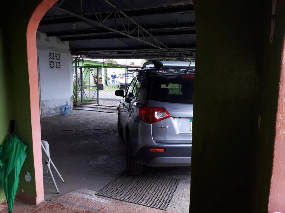 Gia'S Garage & Home For Bocas Travelers Almirante エクステリア 写真