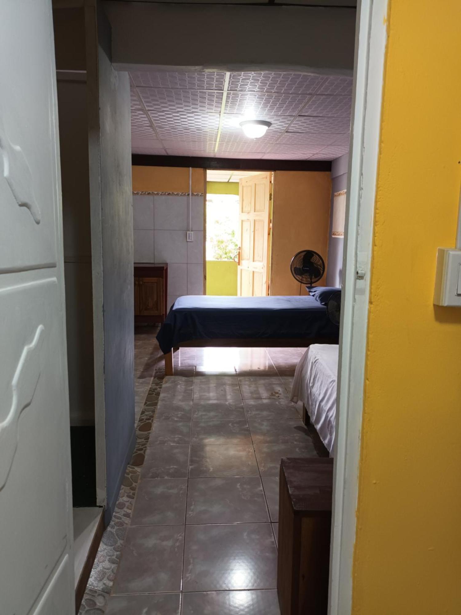 Gia'S Garage & Home For Bocas Travelers Almirante エクステリア 写真